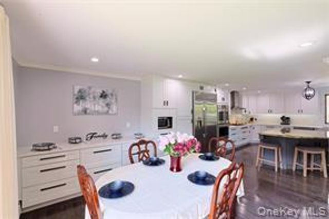 15 Cranberry Drive, Highland Mills, NY 10930