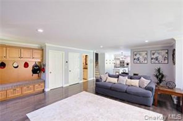 15 Cranberry Drive, Highland Mills, NY 10930