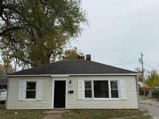 4315 S Colonial Avenue, Fort Wayne, IN 46806