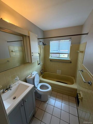 13618 Irene Court, Warren, MI 48088
