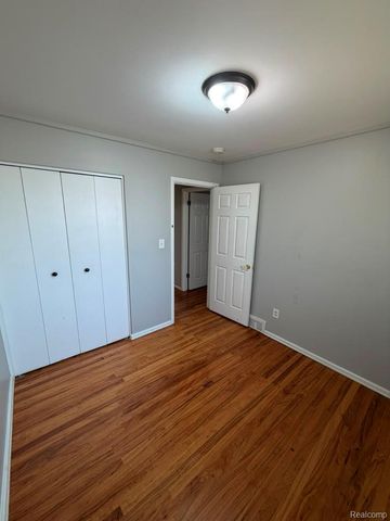 13618 Irene Court, Warren, MI 48088