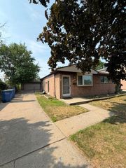 13618 Irene Court, Warren, MI 48088