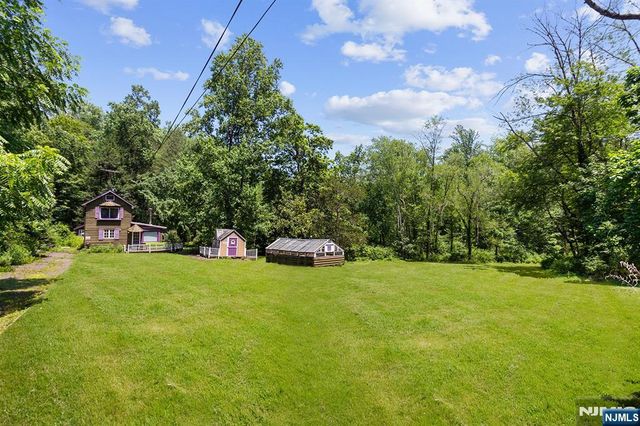 77 Voorhis Road, Kinnelon Borough, NJ 07035