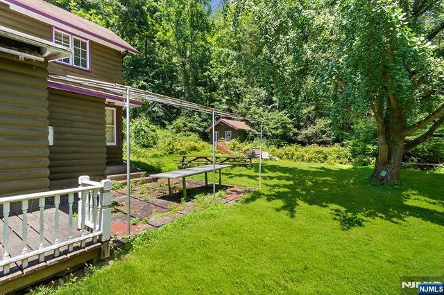 77 Voorhis Road, Kinnelon Borough, NJ 07035