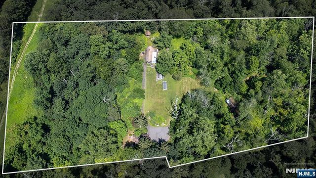 77 Voorhis Road, Kinnelon Borough, NJ 07035