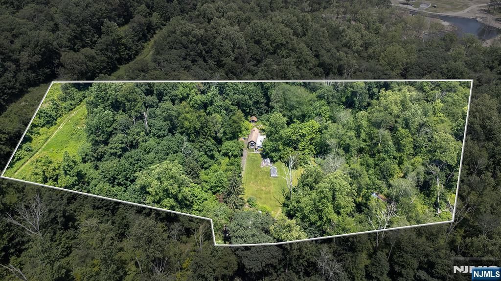 77 Voorhis Road, Kinnelon Borough, NJ 07035