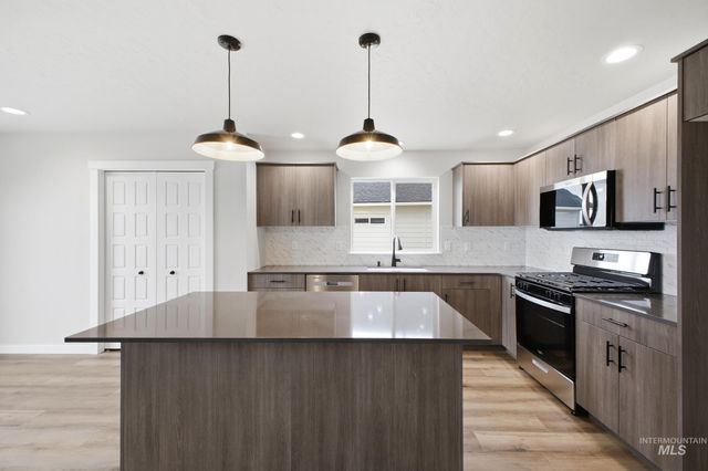 4262 E Rincon Dr, Meridian, ID 83642