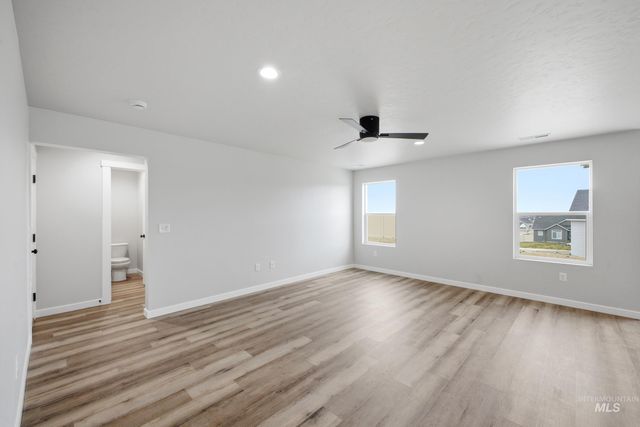 4262 E Rincon Dr, Meridian, ID 83642