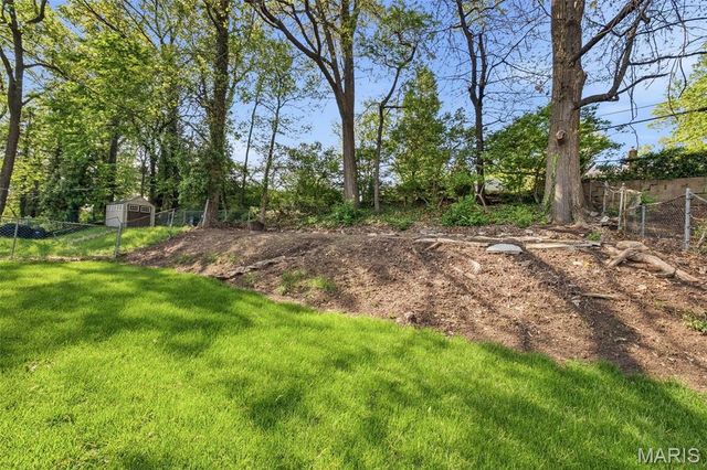 7110 Groveland Drive, St Louis, MO 63121