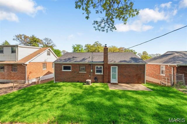 7110 Groveland Drive, St Louis, MO 63121