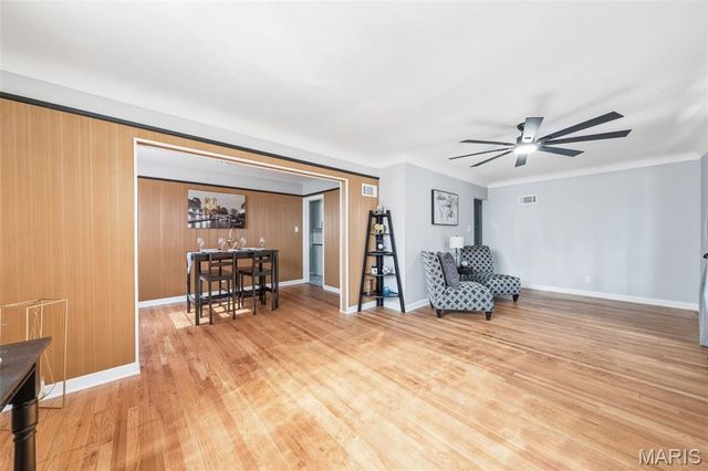 7110 Groveland Drive, St Louis, MO 63121