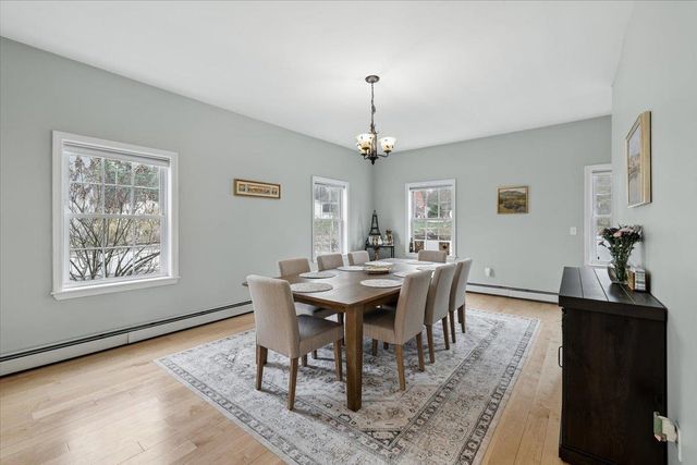 1 Langs Lane, Newmarket, NH 03857