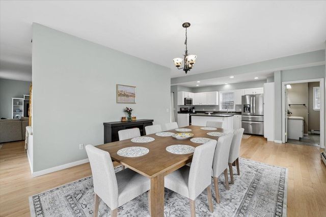 1 Langs Lane, Newmarket, NH 03857