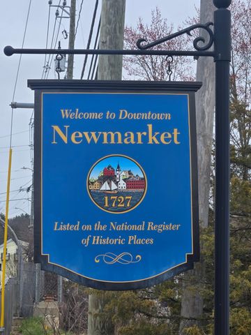 1 Langs Lane, Newmarket, NH 03857
