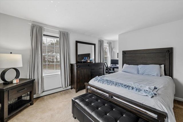 1 Langs Lane, Newmarket, NH 03857