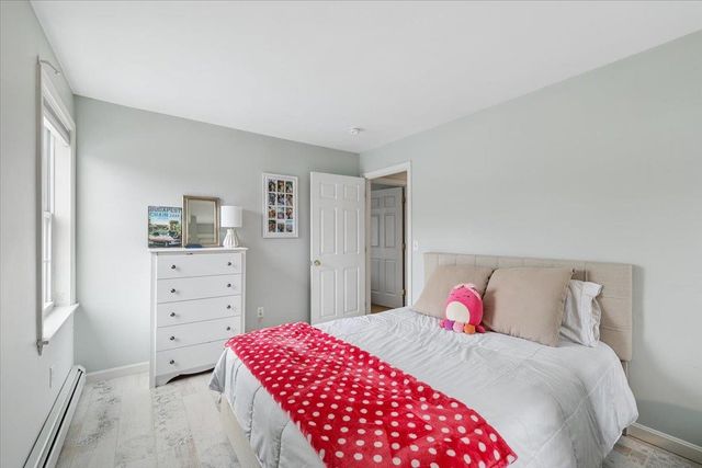 1 Langs Lane, Newmarket, NH 03857