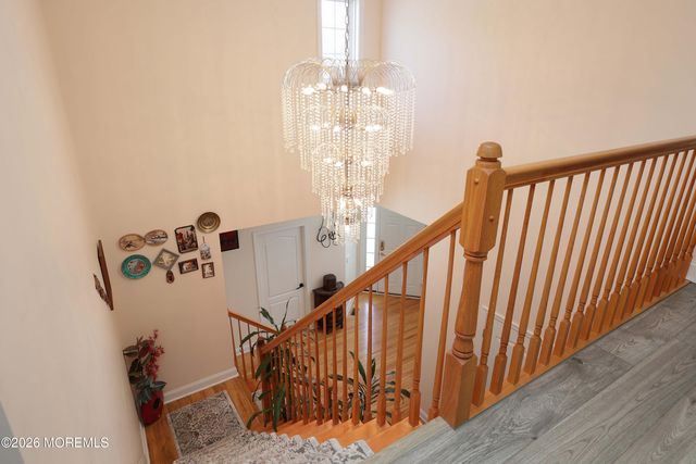 9 W Parsonage Way, Manalapan, NJ 07726