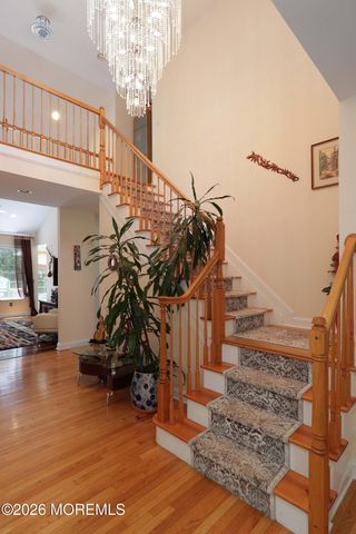 9 W Parsonage Way, Manalapan, NJ 07726