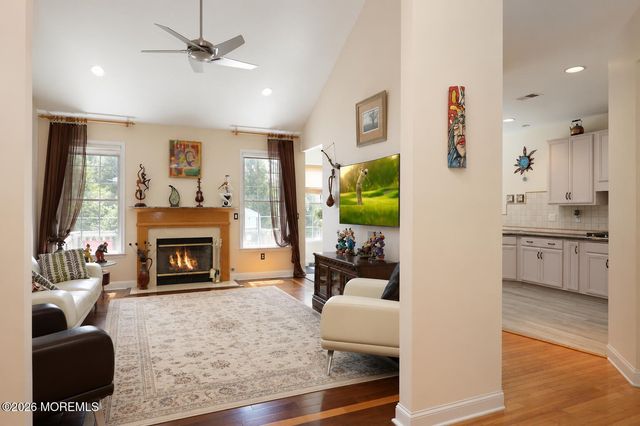 9 W Parsonage Way, Manalapan, NJ 07726