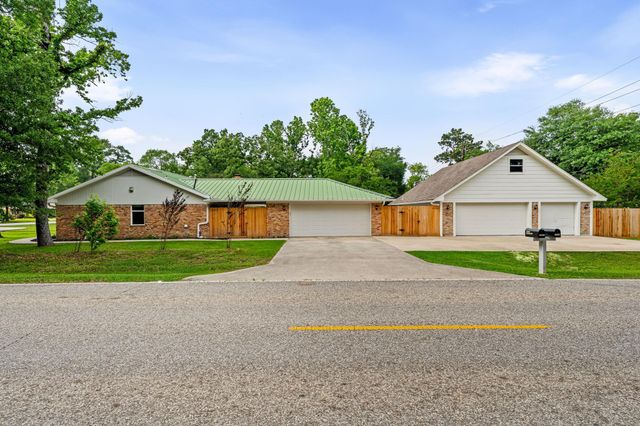25804 Maplewood Drive, Spring, TX 77386
