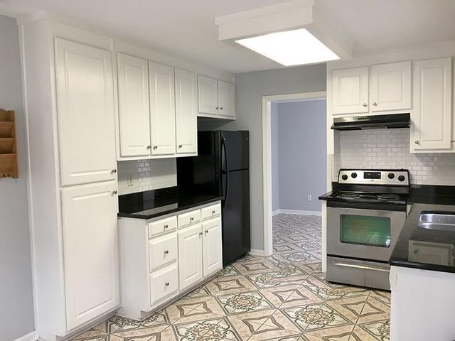 2515 Freemans Walk Drive, Dacula, GA 30019
