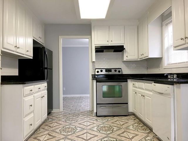 2515 Freemans Walk Drive, Dacula, GA 30019