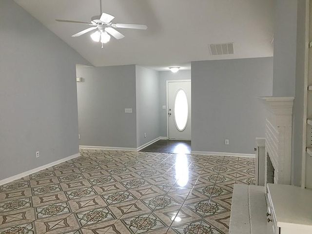 2515 Freemans Walk Drive, Dacula, GA 30019