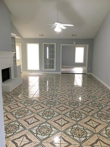 2515 Freemans Walk Drive, Dacula, GA 30019