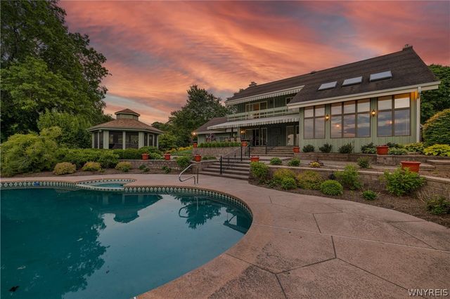687 Mountain View Drive, Lewiston, NY 14092