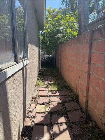 1110 S Towner, Santa Ana, CA 92707