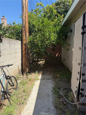 1110 S Towner, Santa Ana, CA 92707