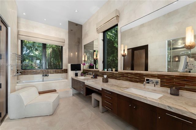 34 W DILIDO DR, Miami Beach, FL 33139