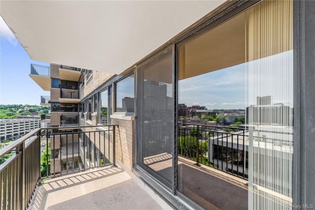 25 Rockledge Avenue 1007, White Plains, NY 10601