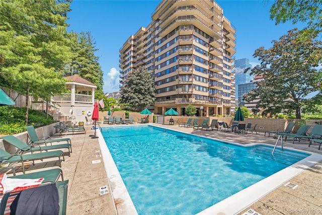 25 Rockledge Avenue 1007, White Plains, NY 10601