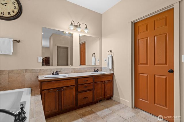 40 Carson Avenue SE, Port Orchard, WA 98366
