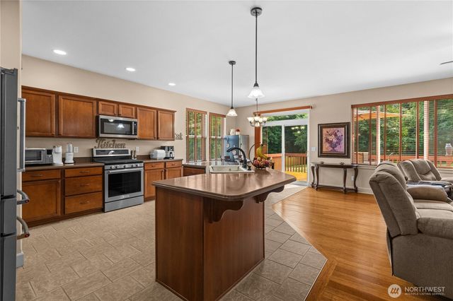 40 Carson Avenue SE, Port Orchard, WA 98366