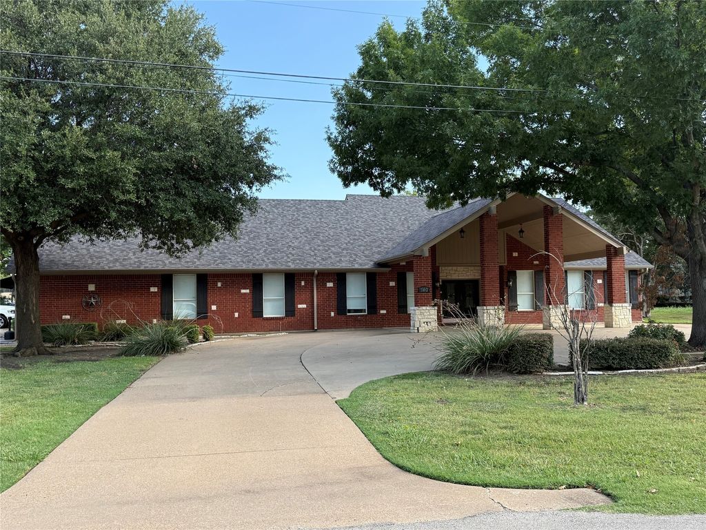 140 W Eldred Street 103, Burleson, TX 76028