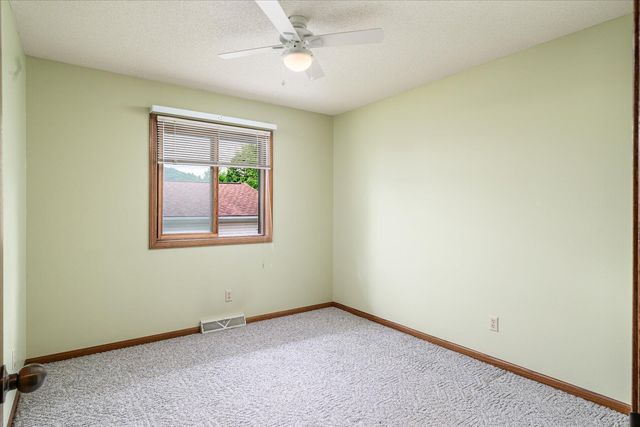1206 Willow Street, La Crescent, MN 55947
