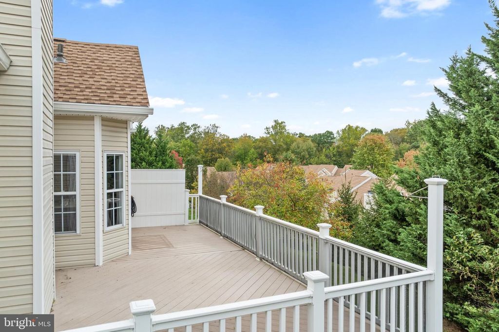 34 DRESNER CIR, Upper Chichester, PA 19061
