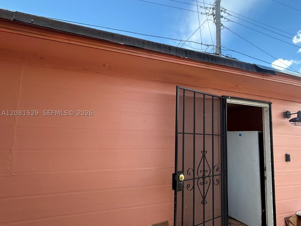115 NW 193rd St 2, Miami Gardens, FL 33169