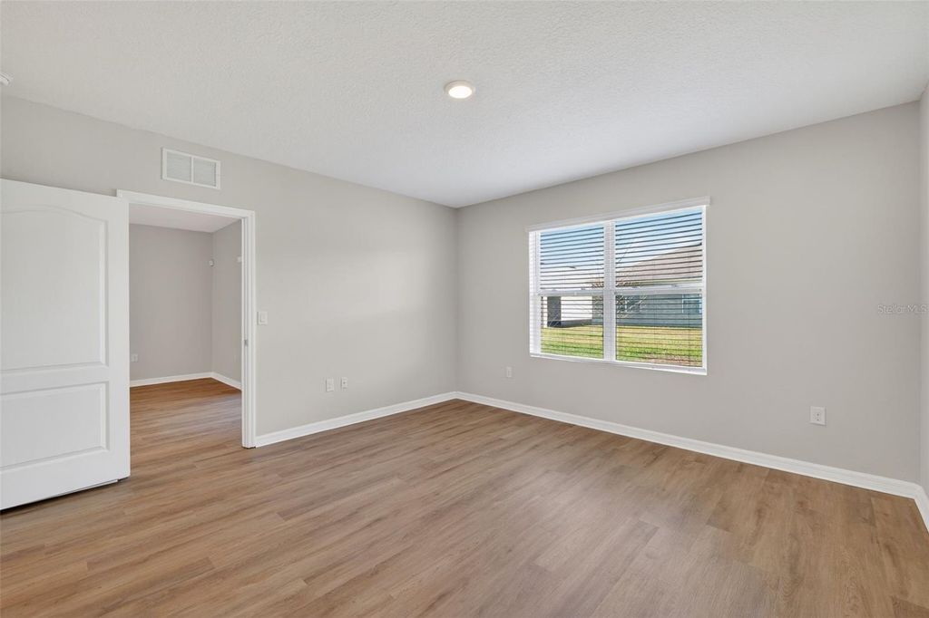 Image 15 of property listing at 349 HONEY BELL ROAD, Winter Haven, FL 33880