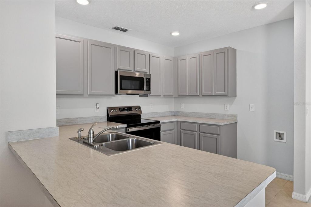 Image 16 of property listing at 349 HONEY BELL ROAD, Winter Haven, FL 33880