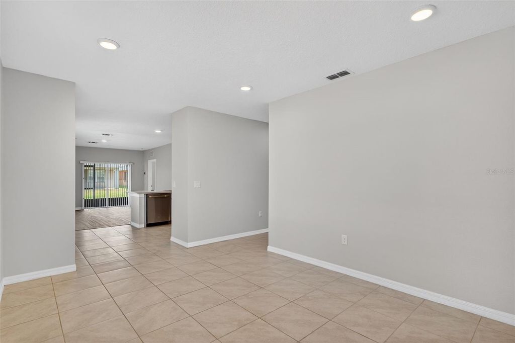 Image 5 of property listing at 349 HONEY BELL ROAD, Winter Haven, FL 33880