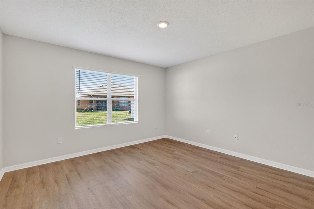 Image 9 of property listing at 349 HONEY BELL ROAD, Winter Haven, FL 33880