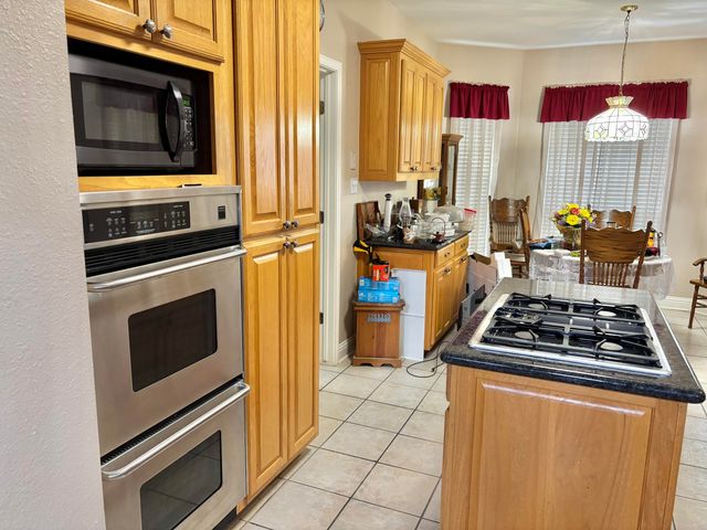 1425 Grace Ave, Vinton, LA 70668