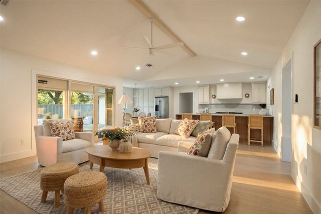10656 Cox Lane, Dallas, TX 75229