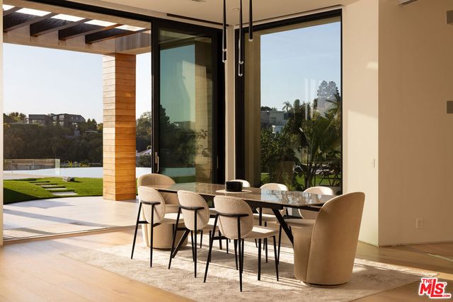 455 Castle Place, Beverly Hills, CA 90210