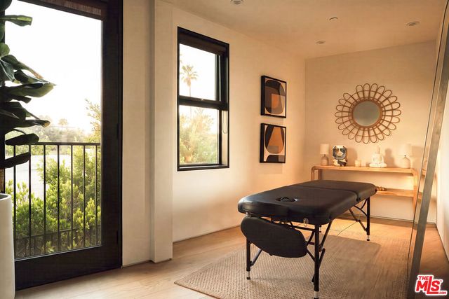 455 Castle Place, Beverly Hills, CA 90210