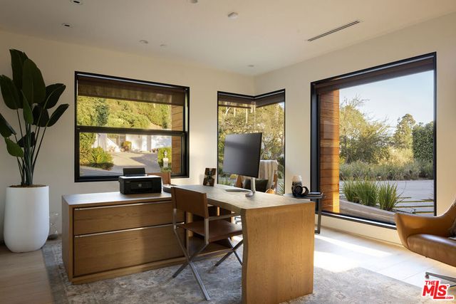 455 Castle Place, Beverly Hills, CA 90210