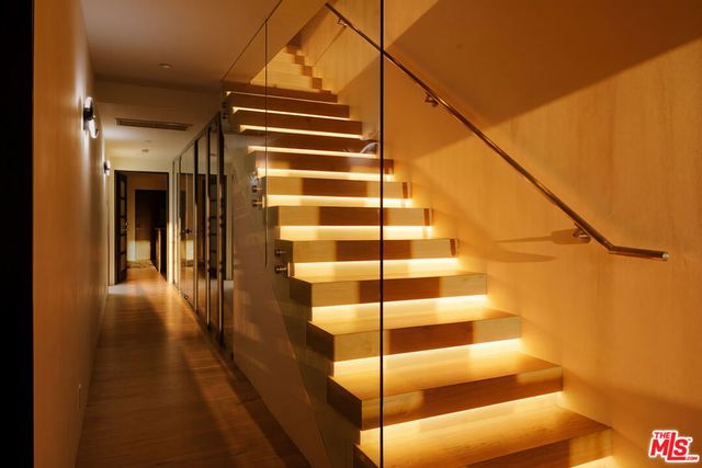 455 Castle Place, Beverly Hills, CA 90210